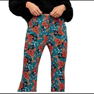 NEW Free People Can'T Take My Eyes Off Of You Floral Flare Pants Z224-3